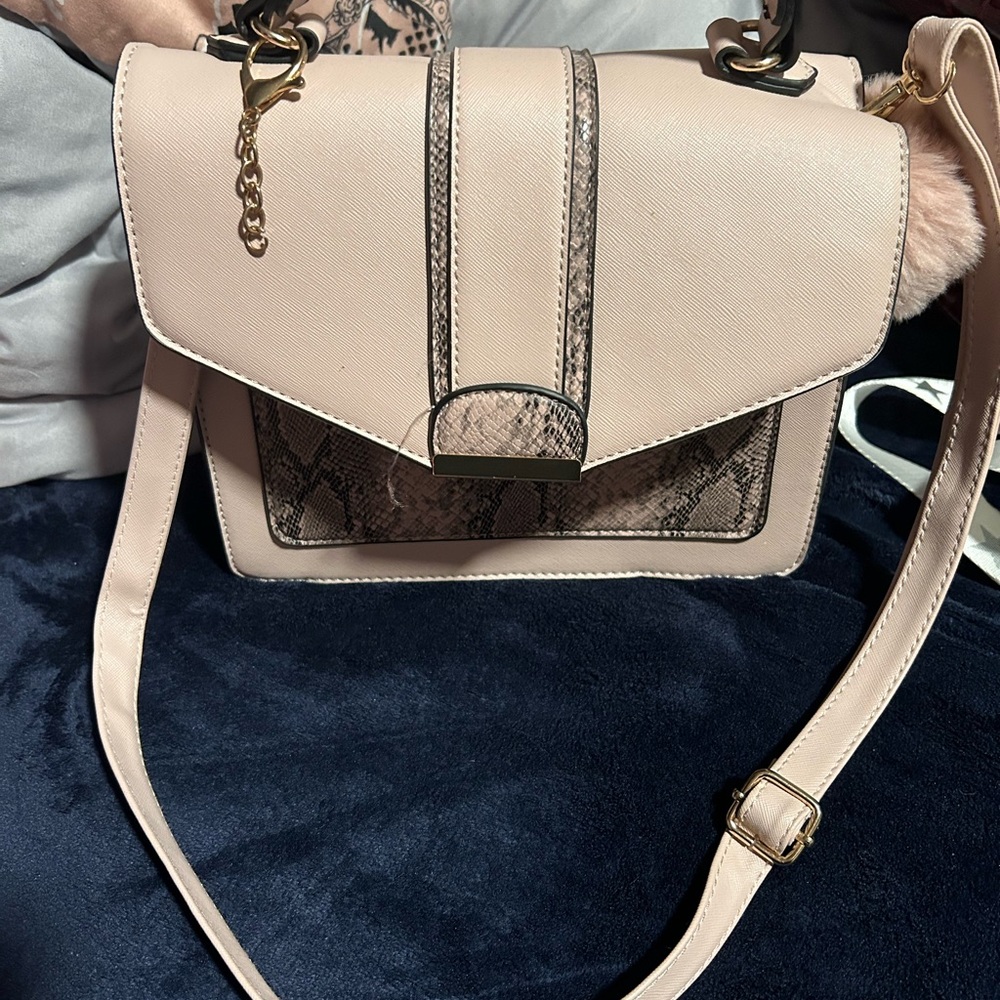 Pink purse - Picture 2 of 2